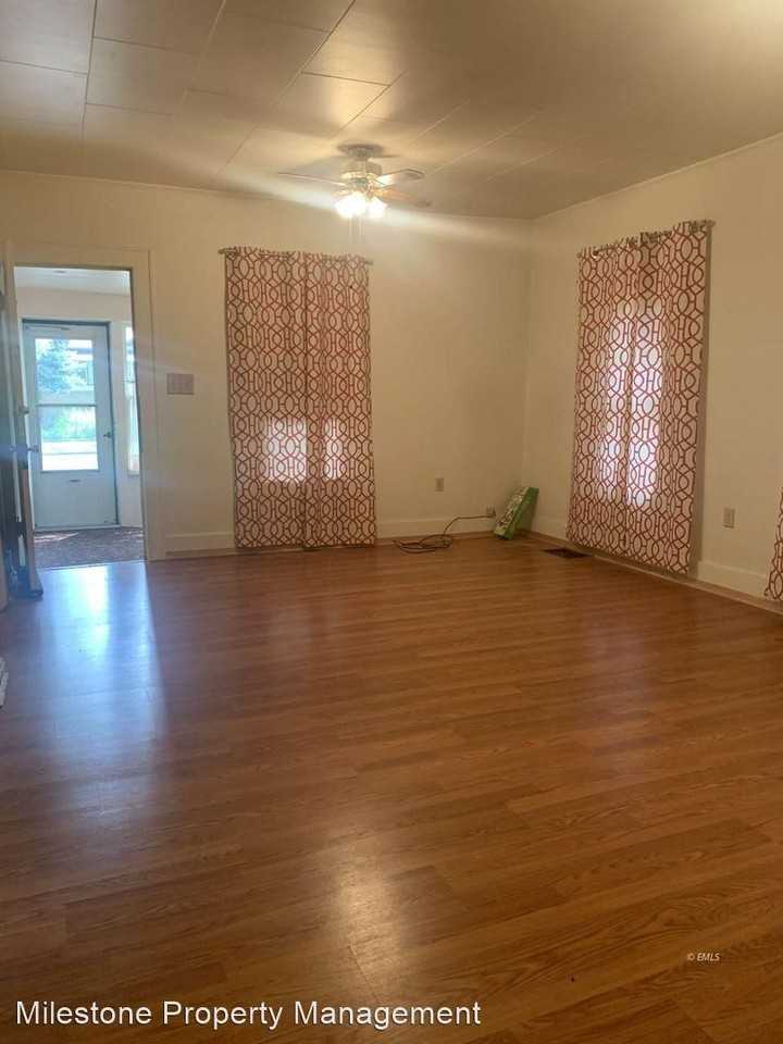 115 N Prairie Ave - Photo 2 of 3