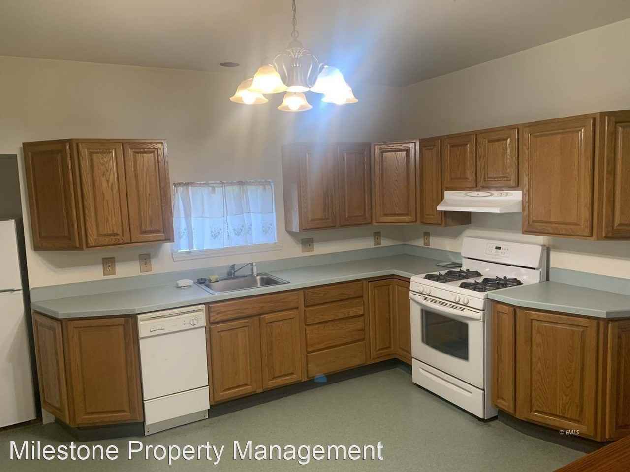 115 N Prairie Ave - Photo 3 of 3