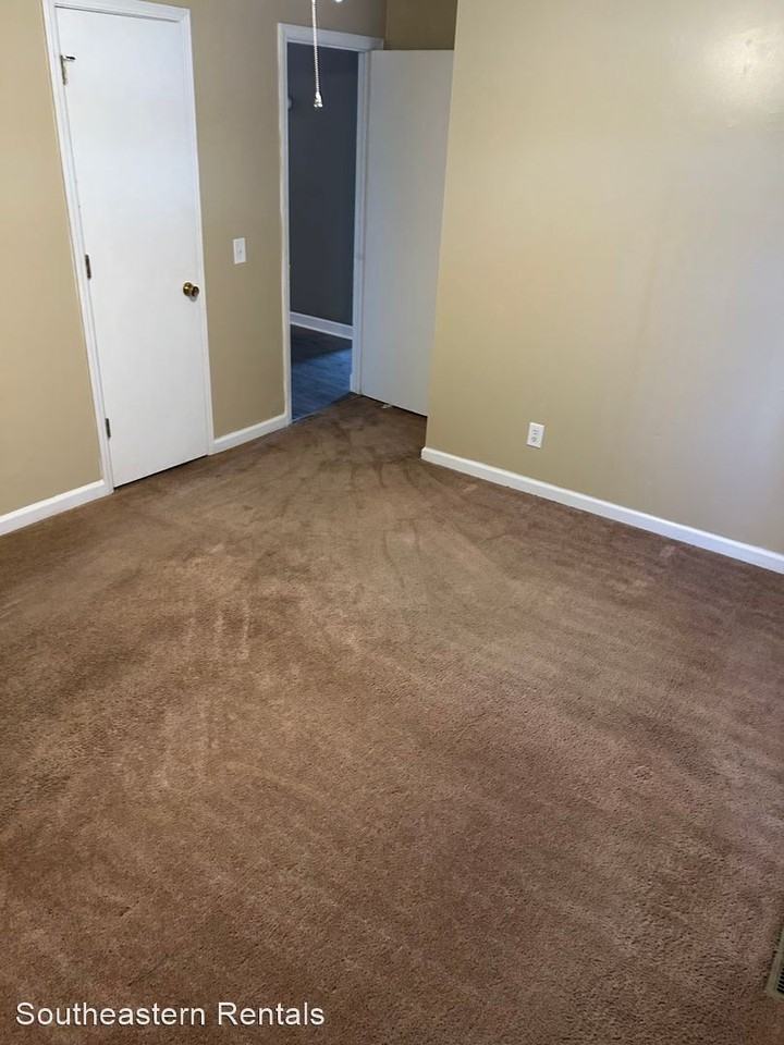 2180 Four Bridges Rd - Photo 3 of 15