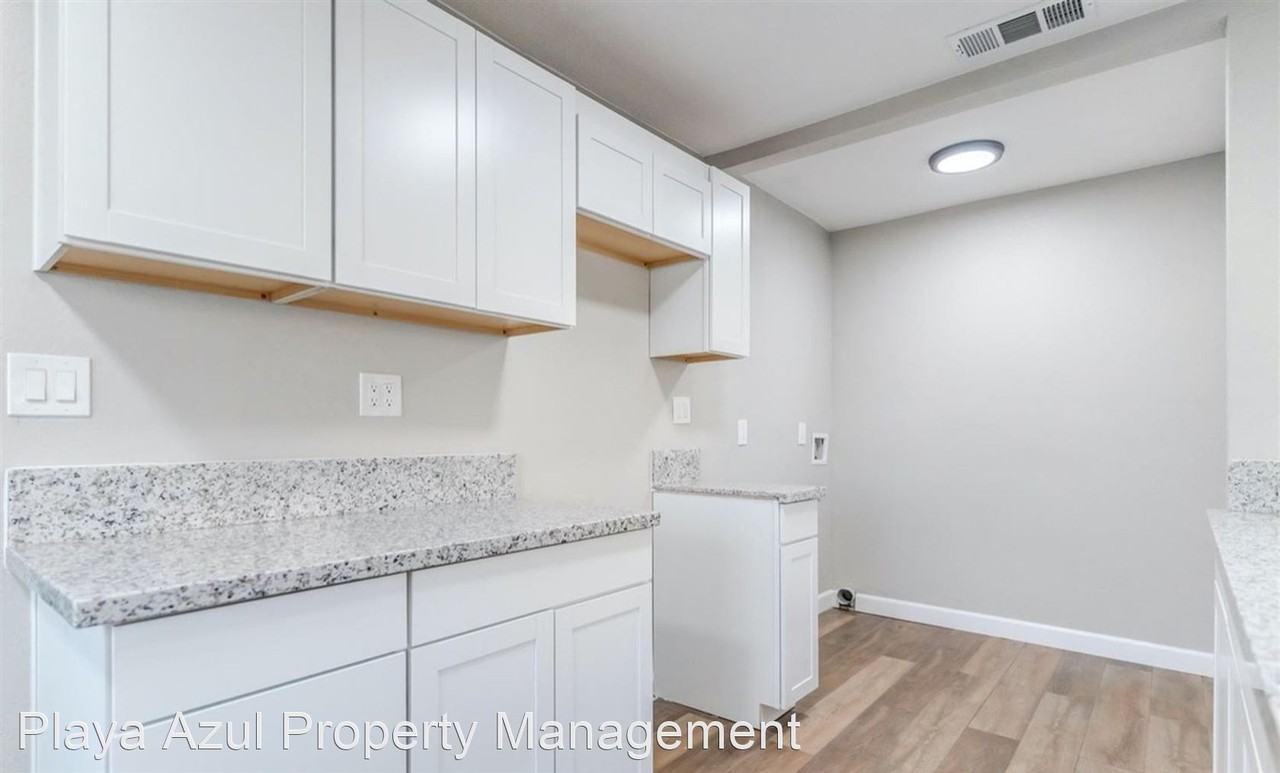 423 Eye St - Photo 2 of 7