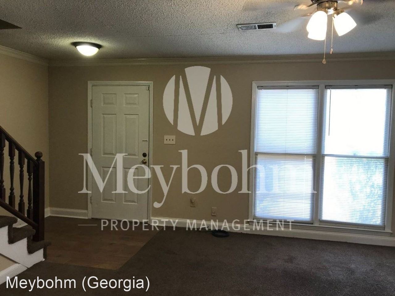 2322 Greengate Dr - Photo 2 of 15