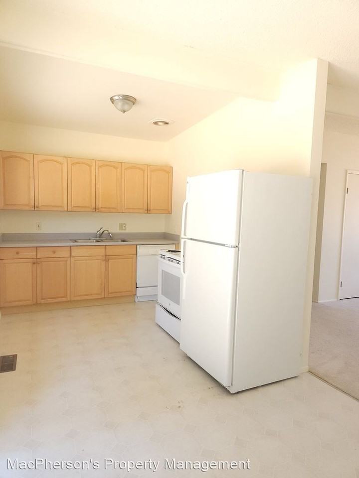 934 167th Ave Ne - Photo 3 of 20