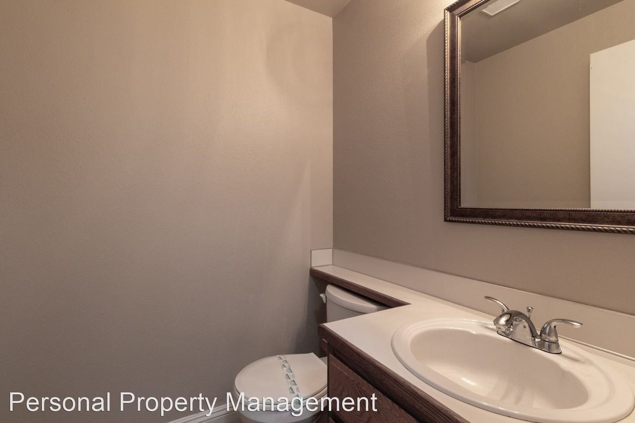 9516 Ne 136th Ave - Photo 3 of 27