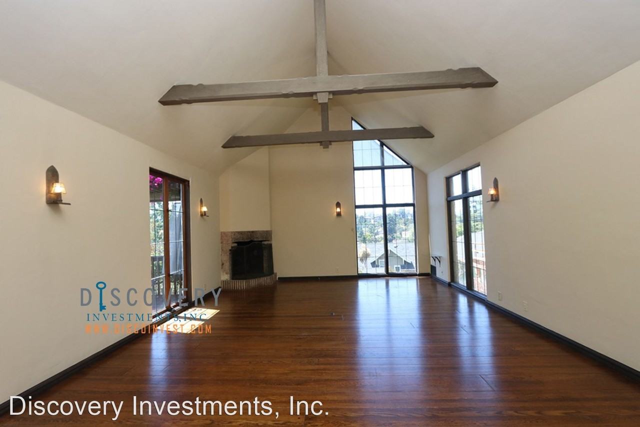 523 Boulevard Way - Photo 3 of 23