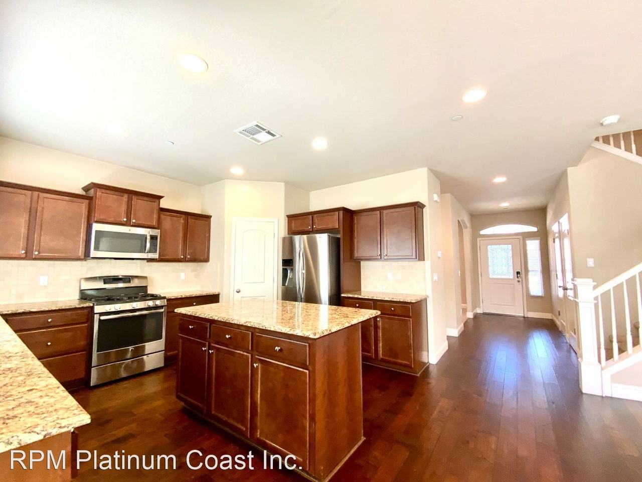 6162 E Farrin Ave - Photo 2 of 43