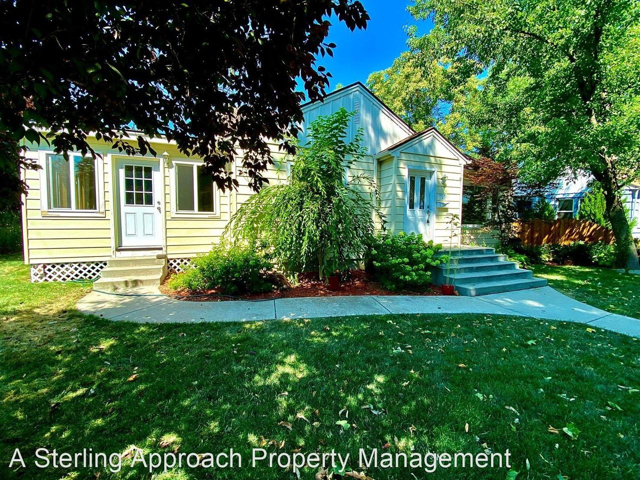 723 S Opal St - Photo 2 of 4