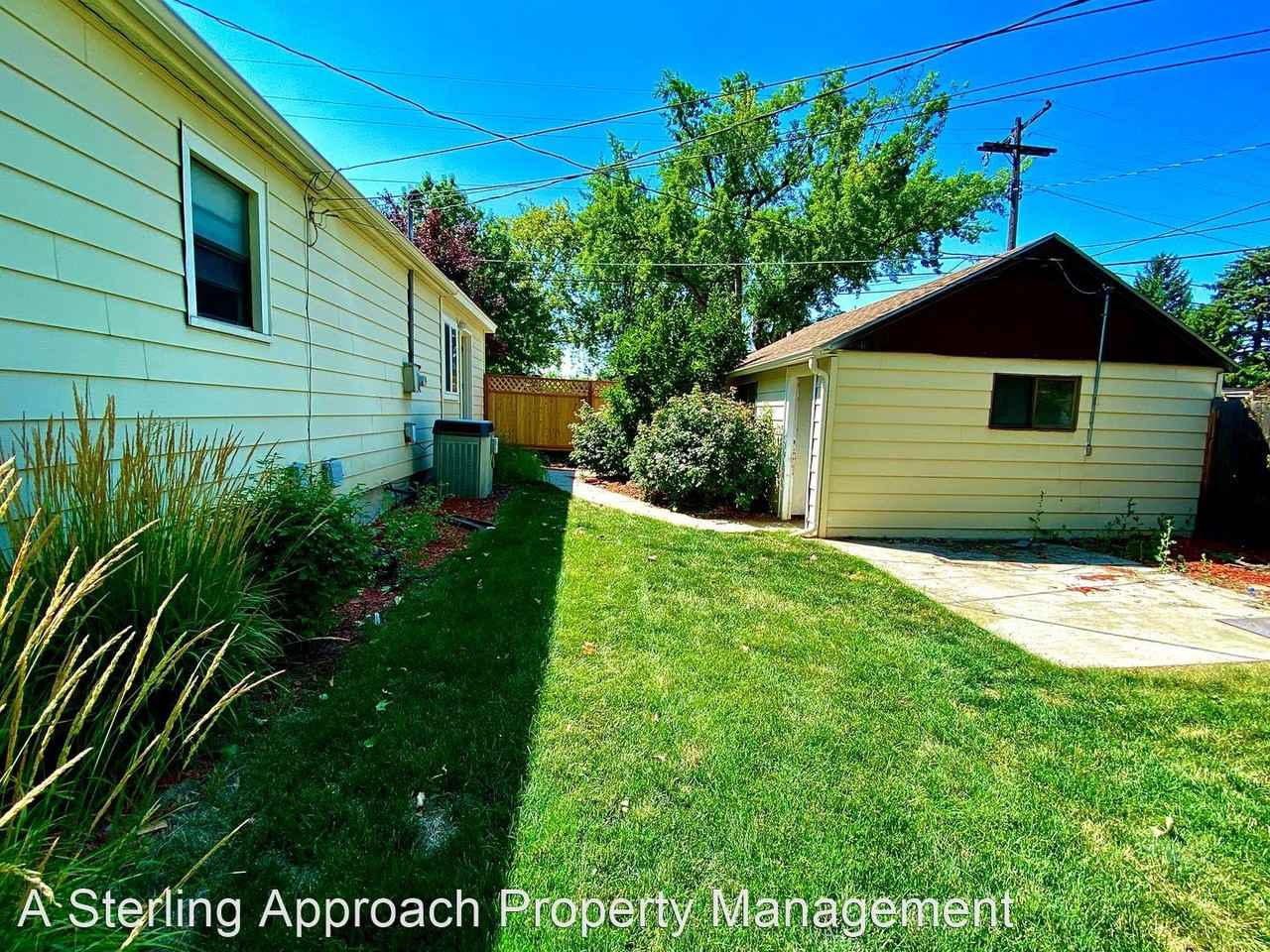 723 S Opal St - Photo 3 of 4