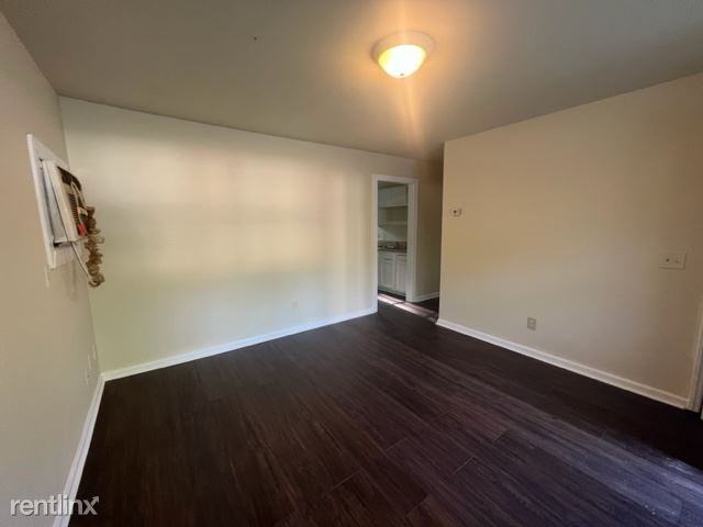1208 Woodnell St - Photo 3 of 10