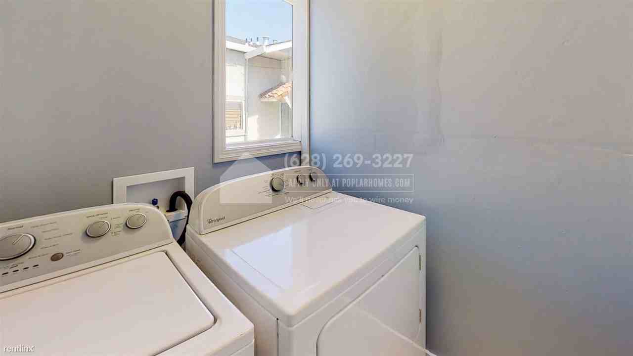 1206 105th Ave - Photo 2 of 17