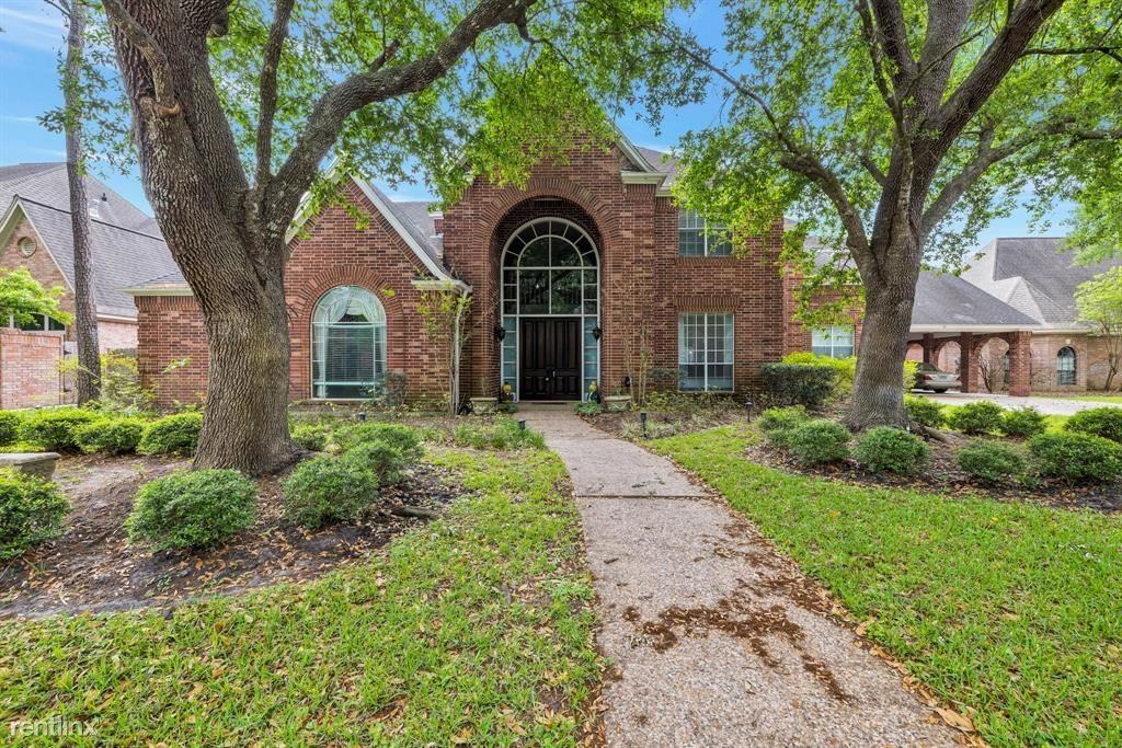 11771 Quail Creek Dr - Photo 2 of 10