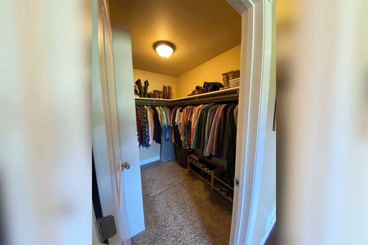 4782 Hot Springs Rd - Photo 2 of 7