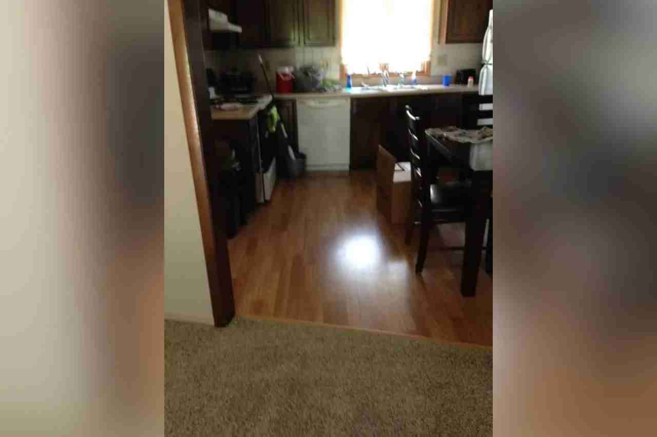 550 Breezy Point Dr - Photo 3 of 12