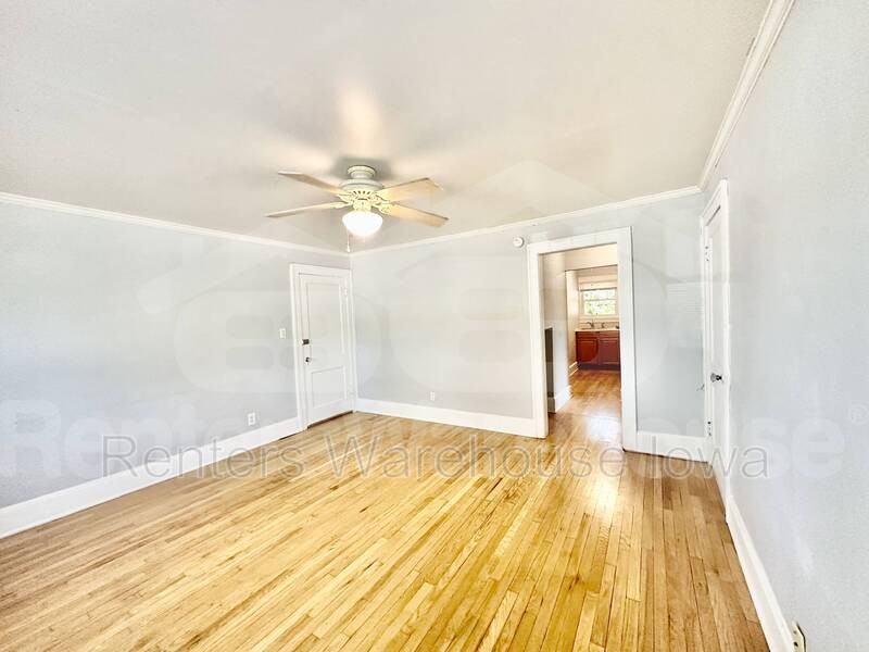 2300 Beaver Ave #4 - Photo 4 of 22