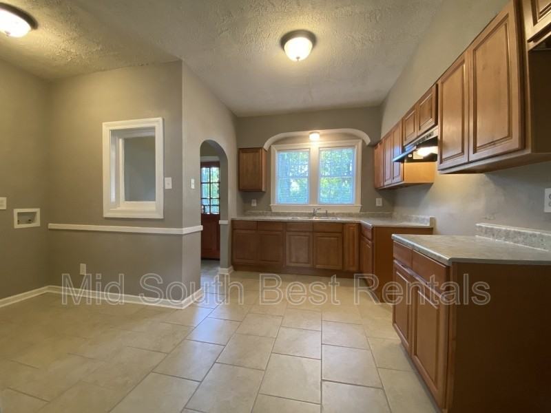 1485 Shadowlawn Blvd - Photo 3 of 8