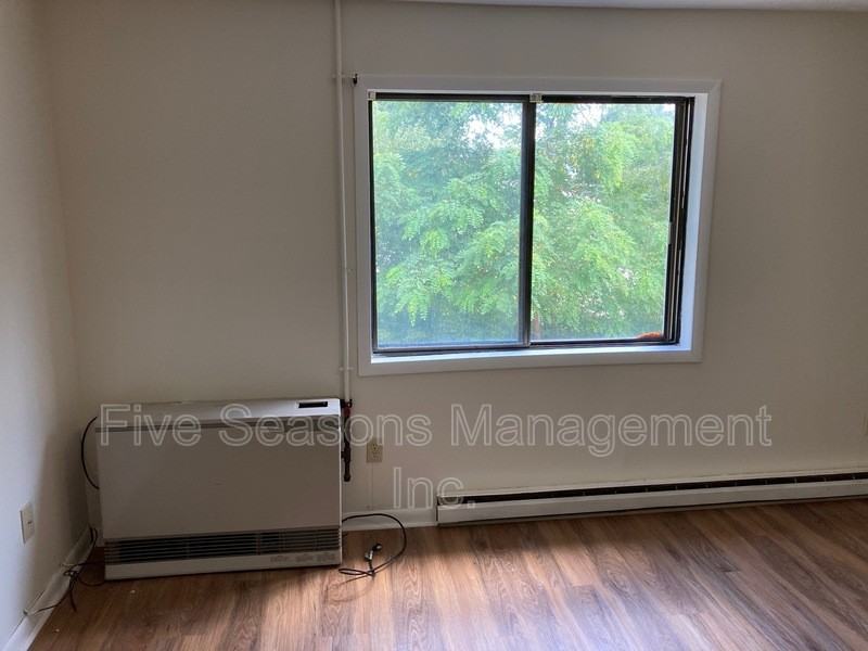 1036 North Ave - Photo 4 of 16
