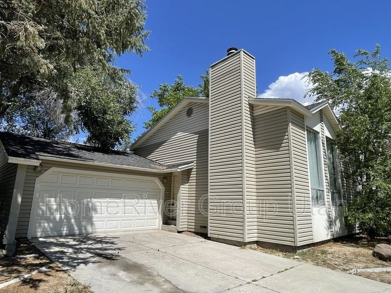 1733 E Kimsbrough Rd - Photo 5 of 31