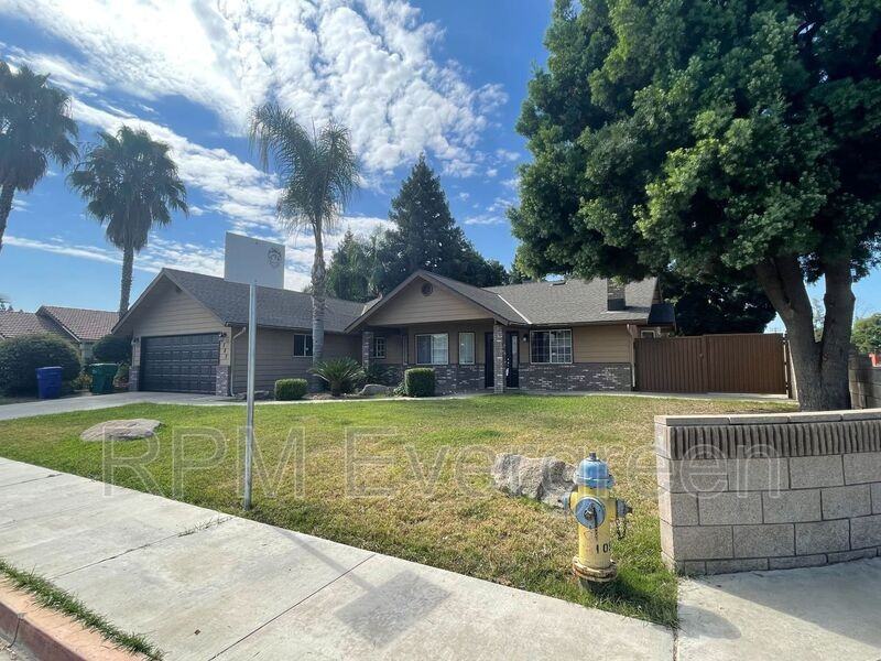 2387 W Roby Ave - Photo 2 of 18
