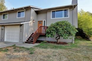 106 W Beacon Hill Dr #106 - Photo 1 of 1