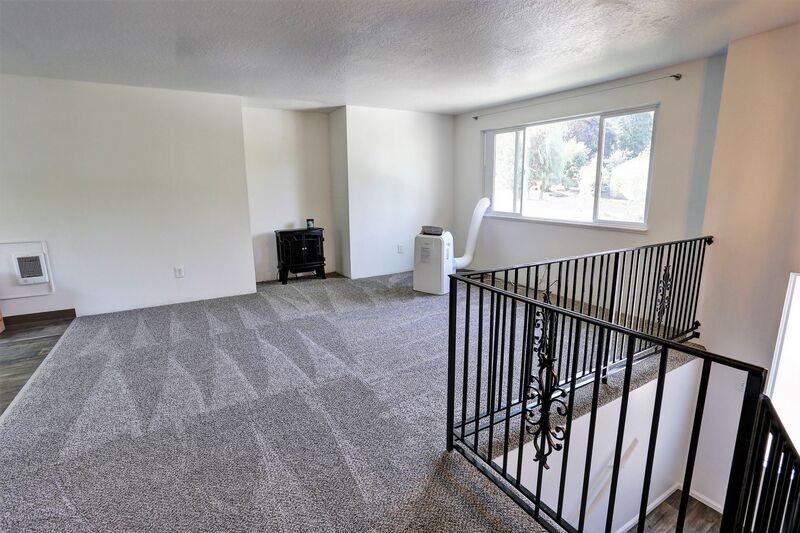 106 W Beacon Hill Dr #106 - Photo 5 of 22