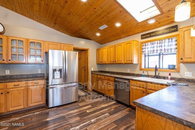 13606 E King John Rd - Photo 2 of 17