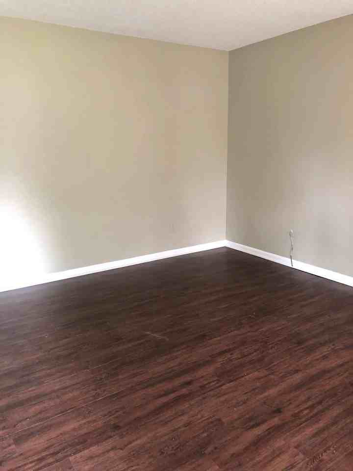 5091 Breckenwood Dr - Photo 2 of 15