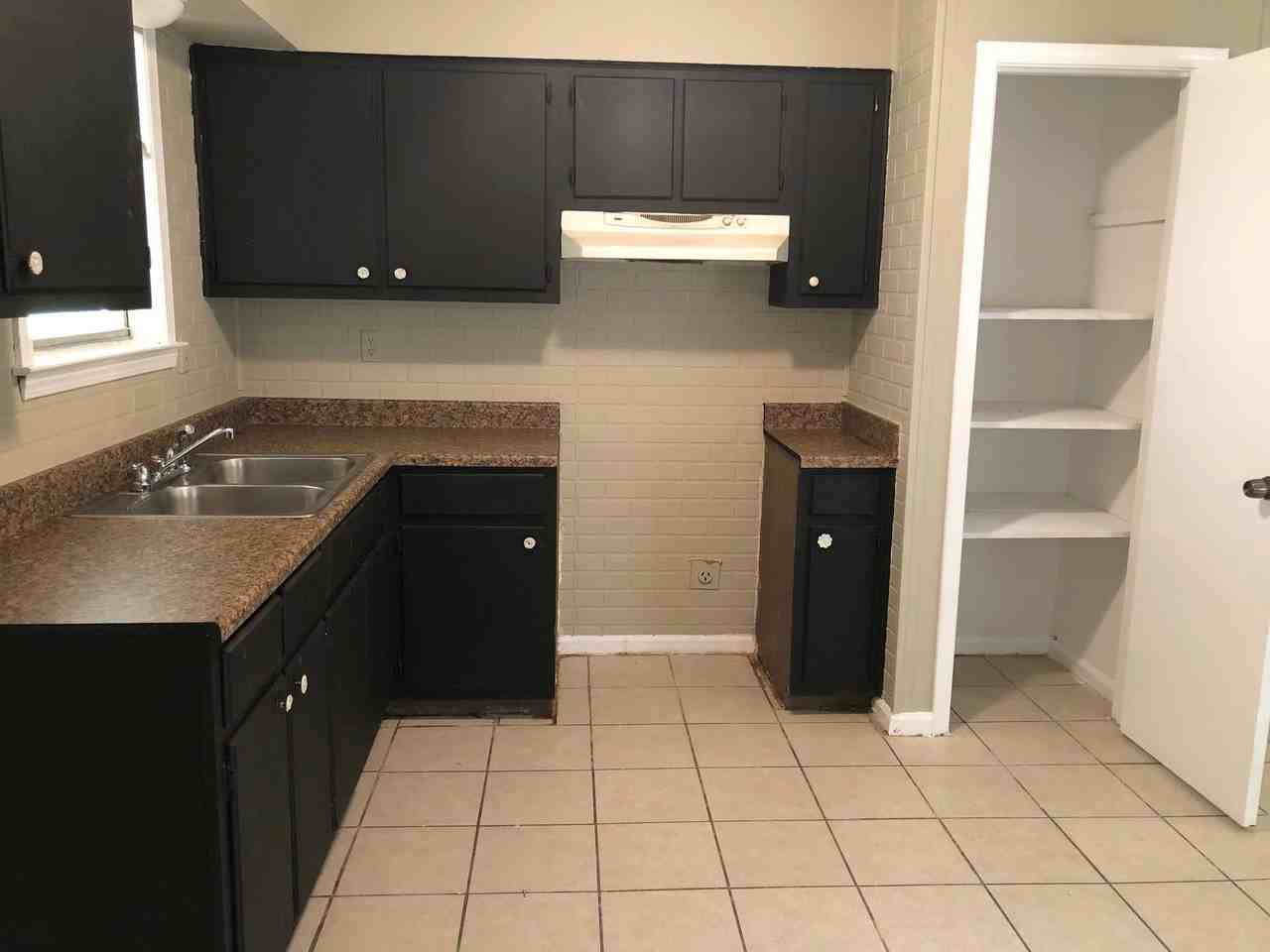 5091 Breckenwood Dr - Photo 5 of 15