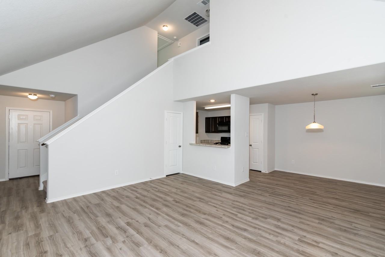 10710 Apple Pie Rd - Photo 2 of 9