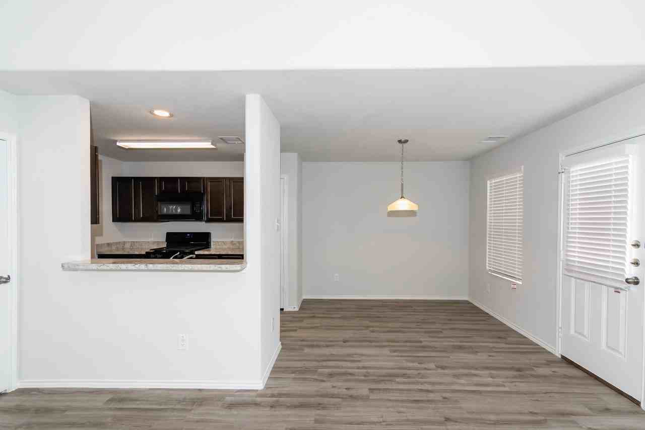 10710 Apple Pie Rd - Photo 3 of 9