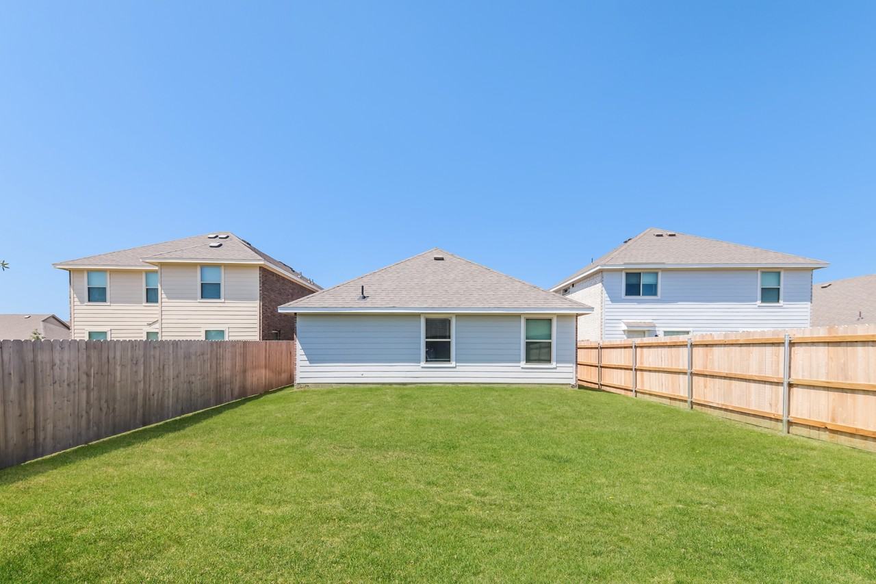 3618 Job Dr - Photo 3 of 13