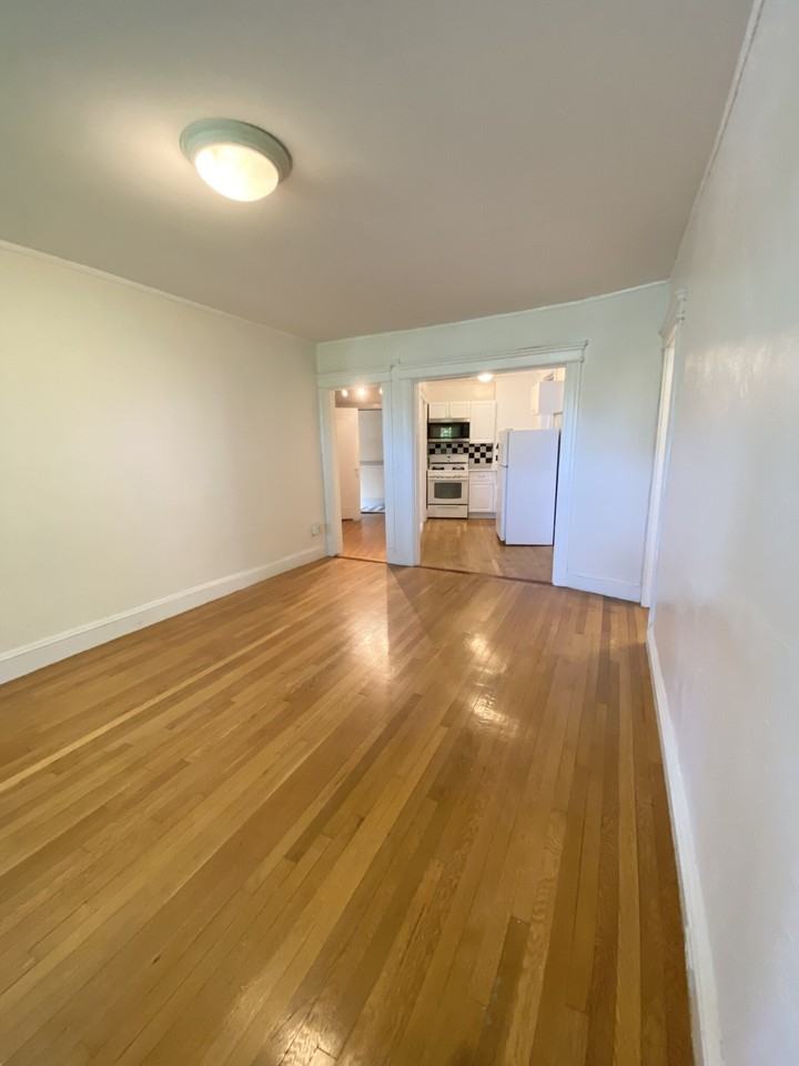 122 Riverway #4 - Photo 3 of 10