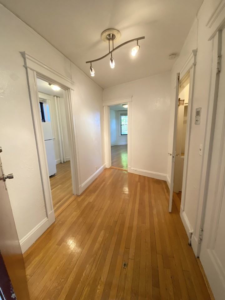 122 Riverway #4 - Photo 4 of 10