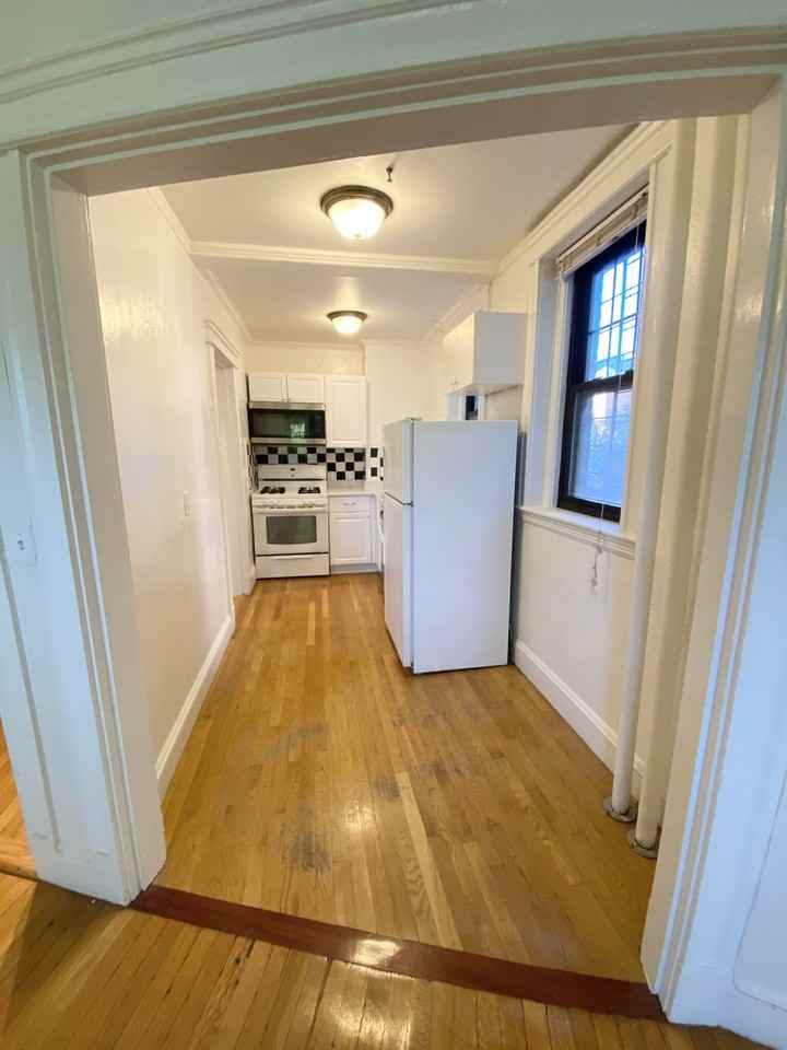 122 Riverway #4 - Photo 5 of 10