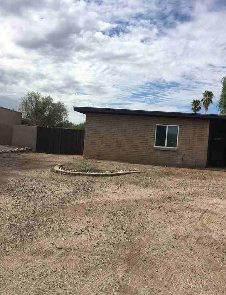 7174 N Northlight Dr - Photo 3 of 31