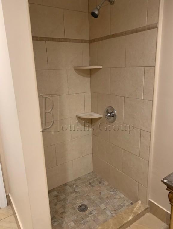 7411 Astoria Blvd N BA - Photo 3 of 7