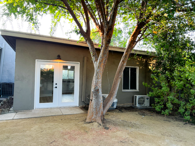 1529 N Edison Blvd #B - Photo 3 of 16