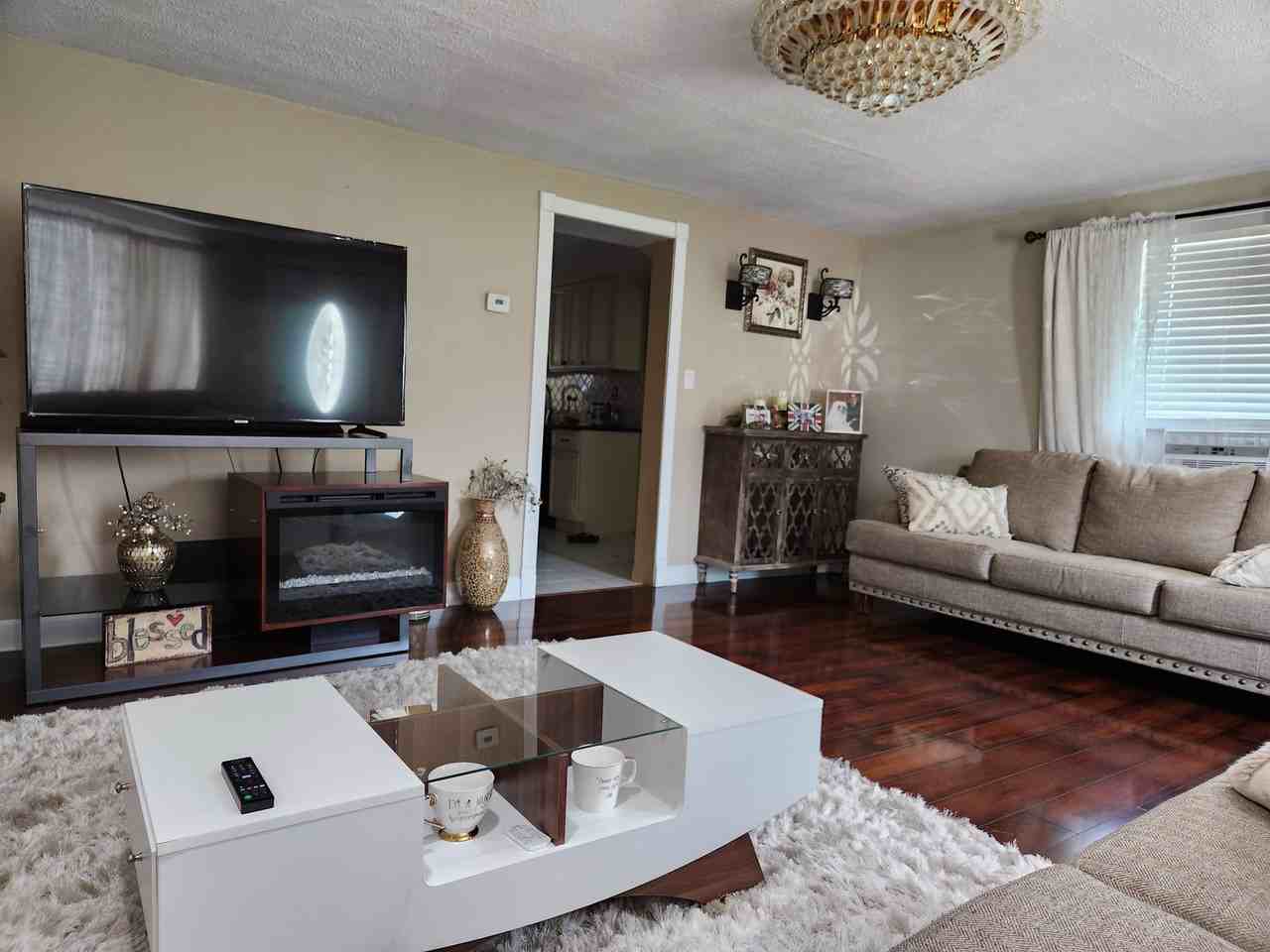 1609 Maple Ave #NA - Photo 2 of 11