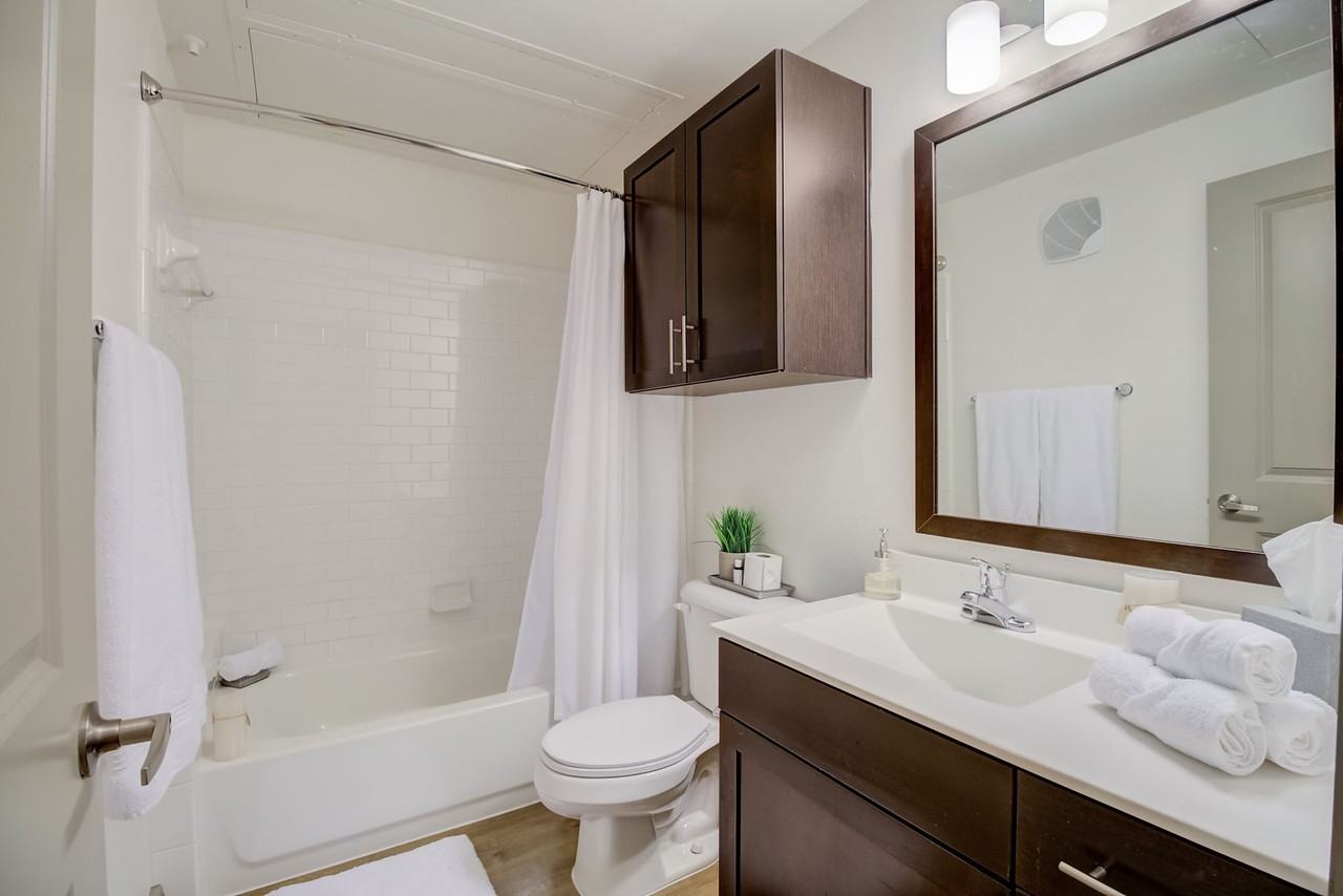 Loft and Row - Photo 7 of 28