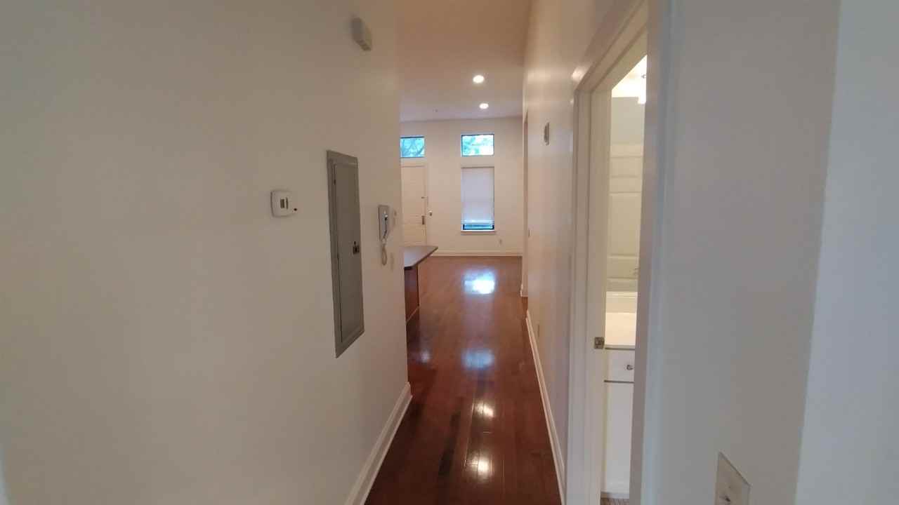 760 Wedgewood Ave #1 - Photo 5 of 21