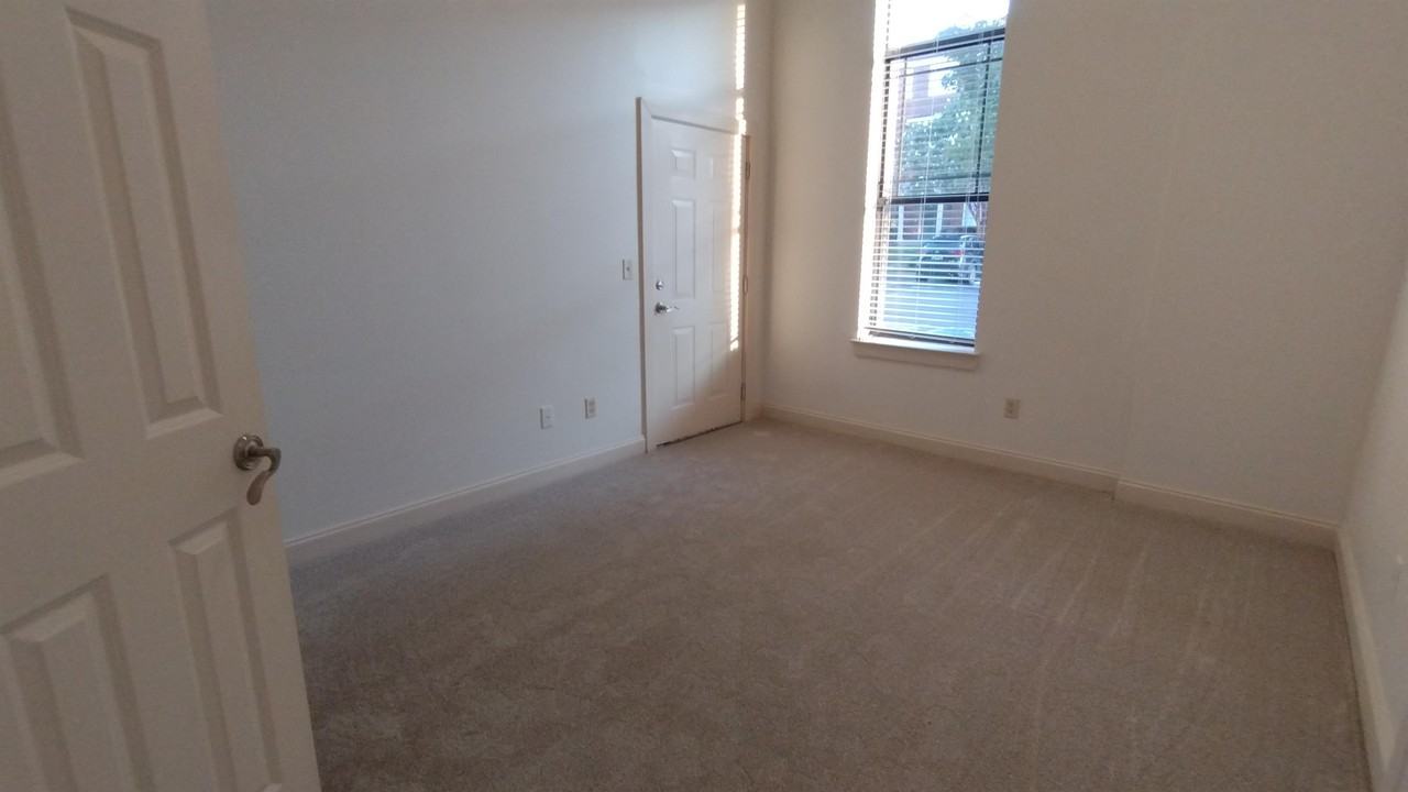 760 Wedgewood Ave #1 - Photo 7 of 21