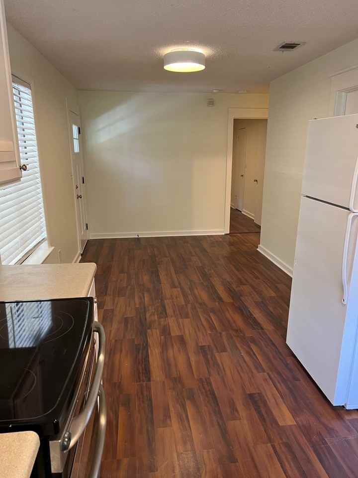 35 Bay Breeze Dr #1 - Photo 4 of 10