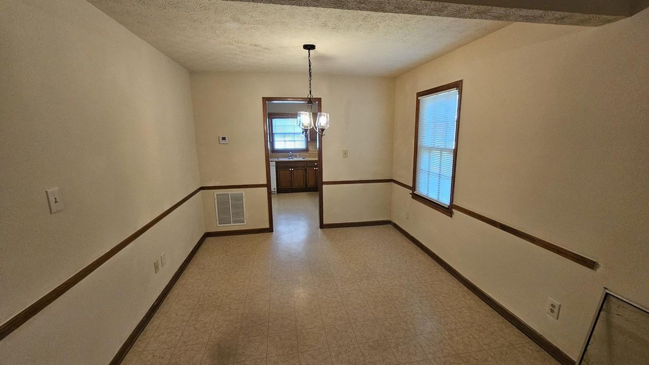 1707 Riverside Ct Ne #1707 - Photo 4 of 14