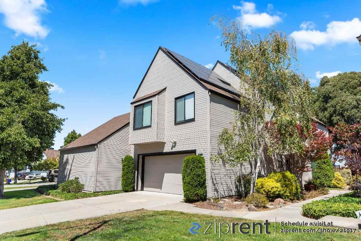 2658 Longview Dr - Photo 2 of 31