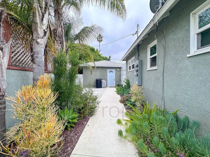 7886 Airport Blvd - Photo 2 of 18