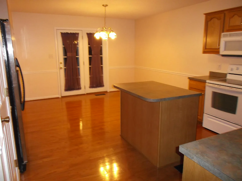 121 Erica Dr #NA - Photo 3 of 6