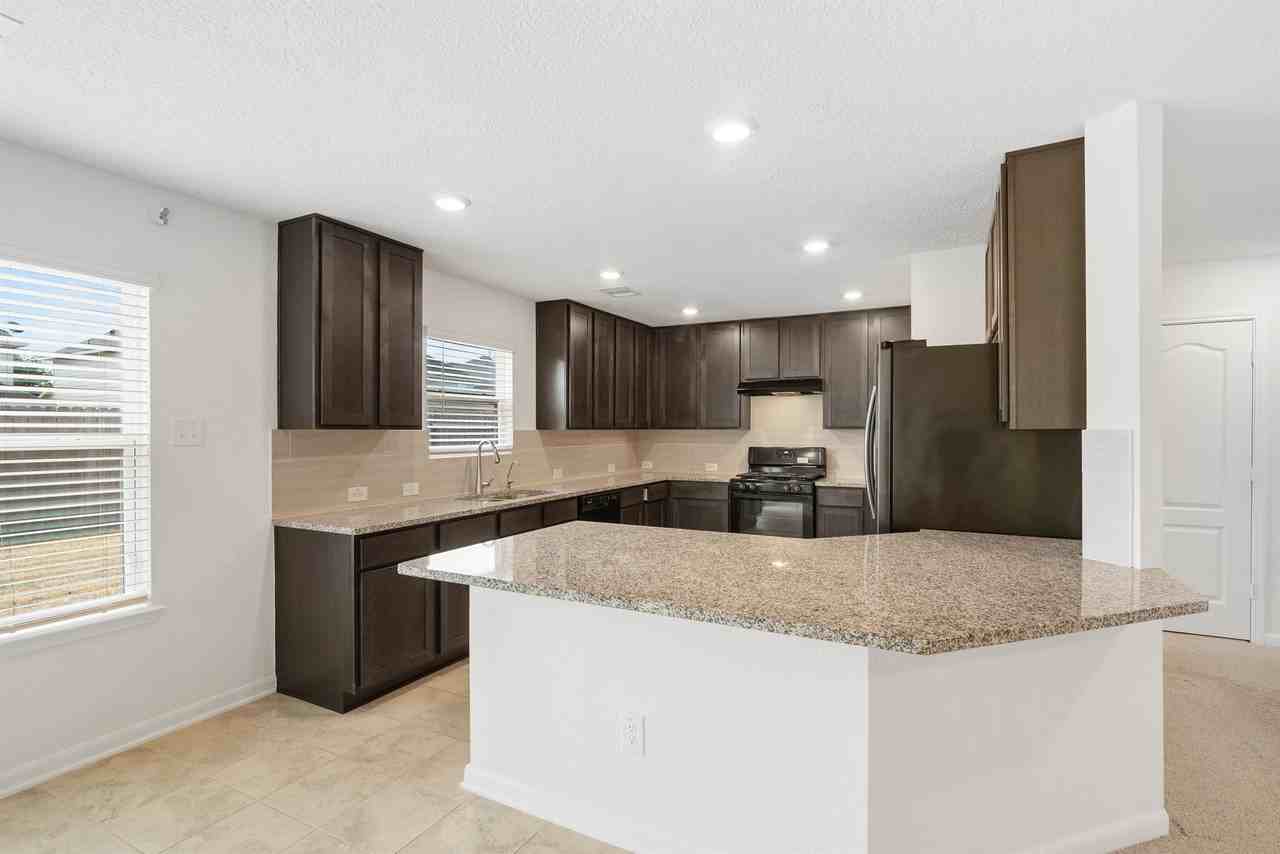 647 Ash Mill Dr #1 - Photo 2 of 22