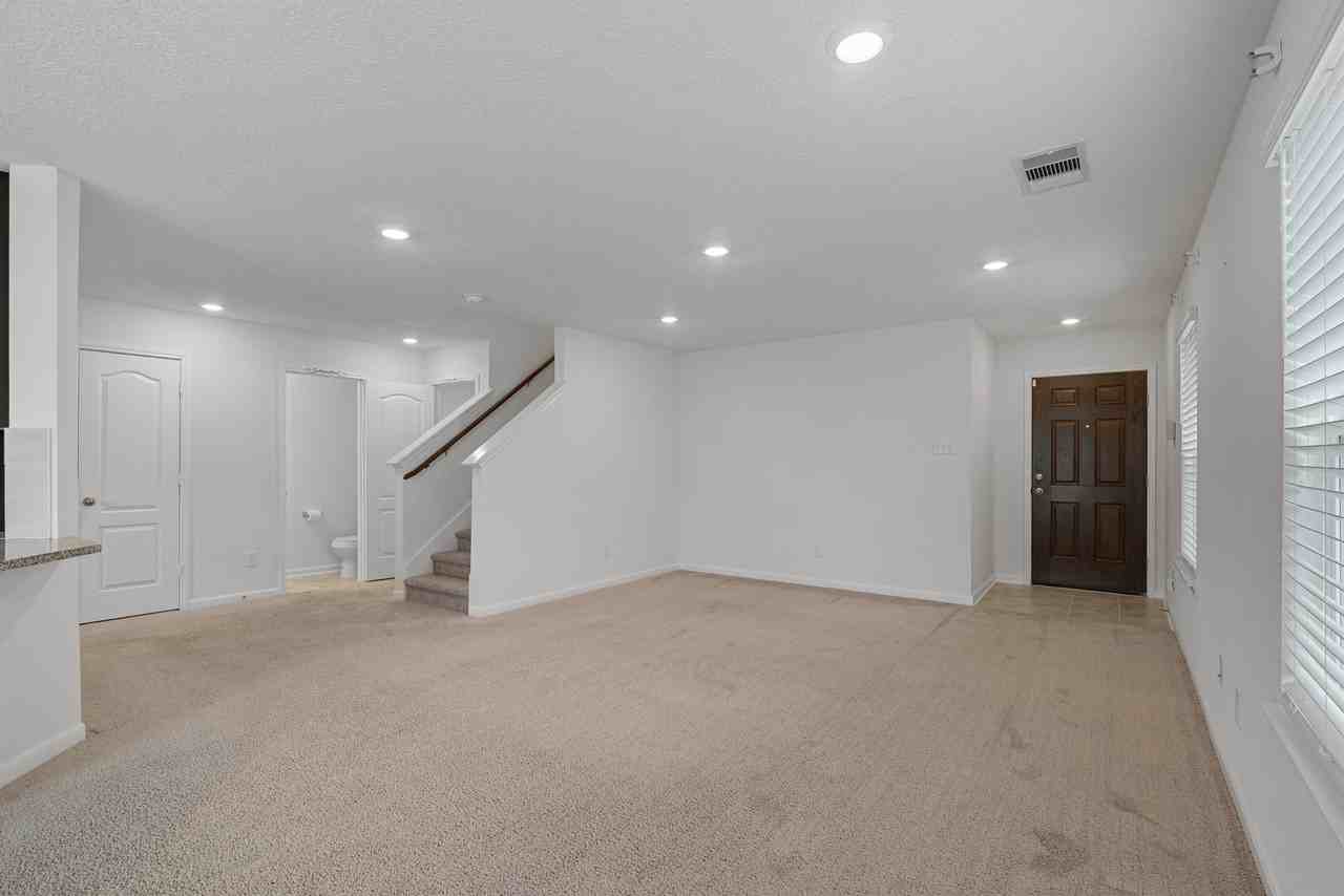 647 Ash Mill Dr #1 - Photo 3 of 22