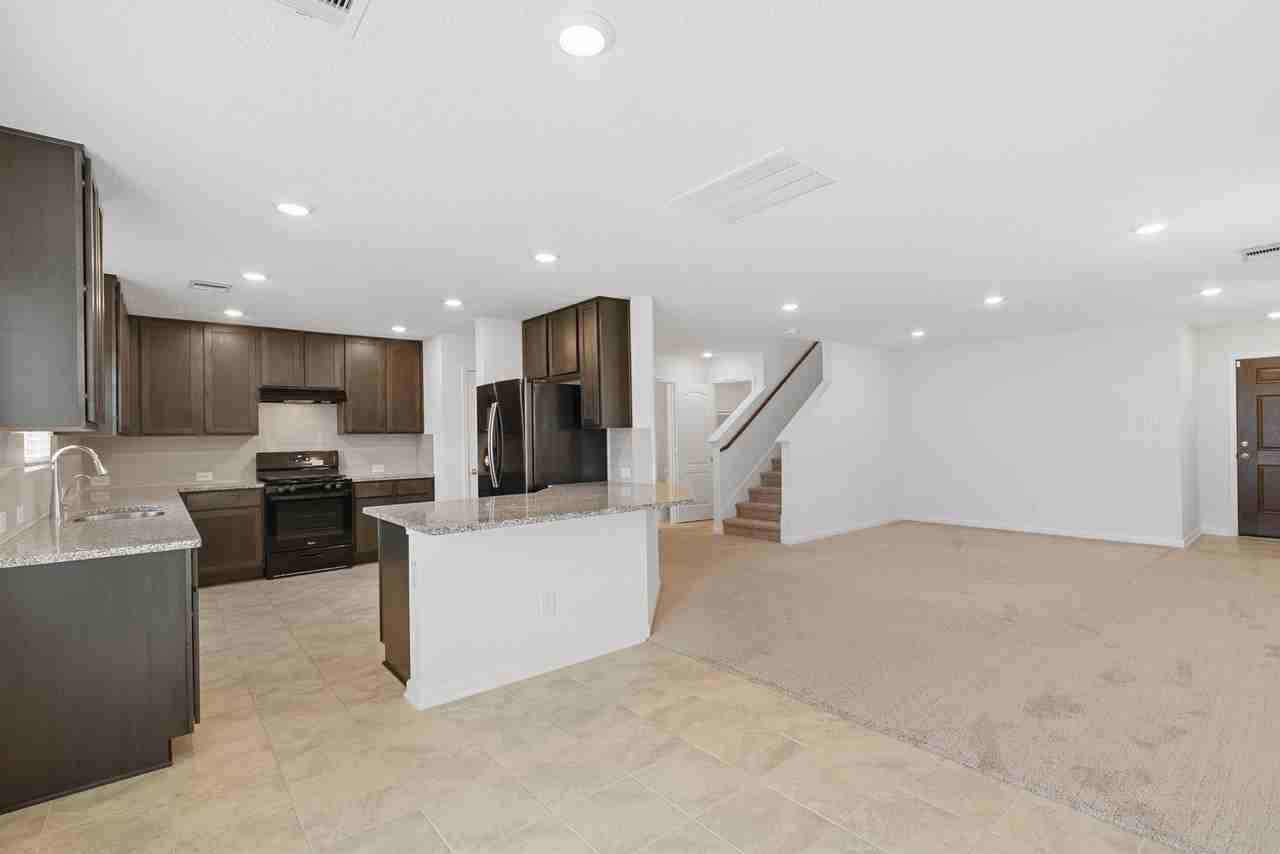647 Ash Mill Dr #1 - Photo 6 of 22