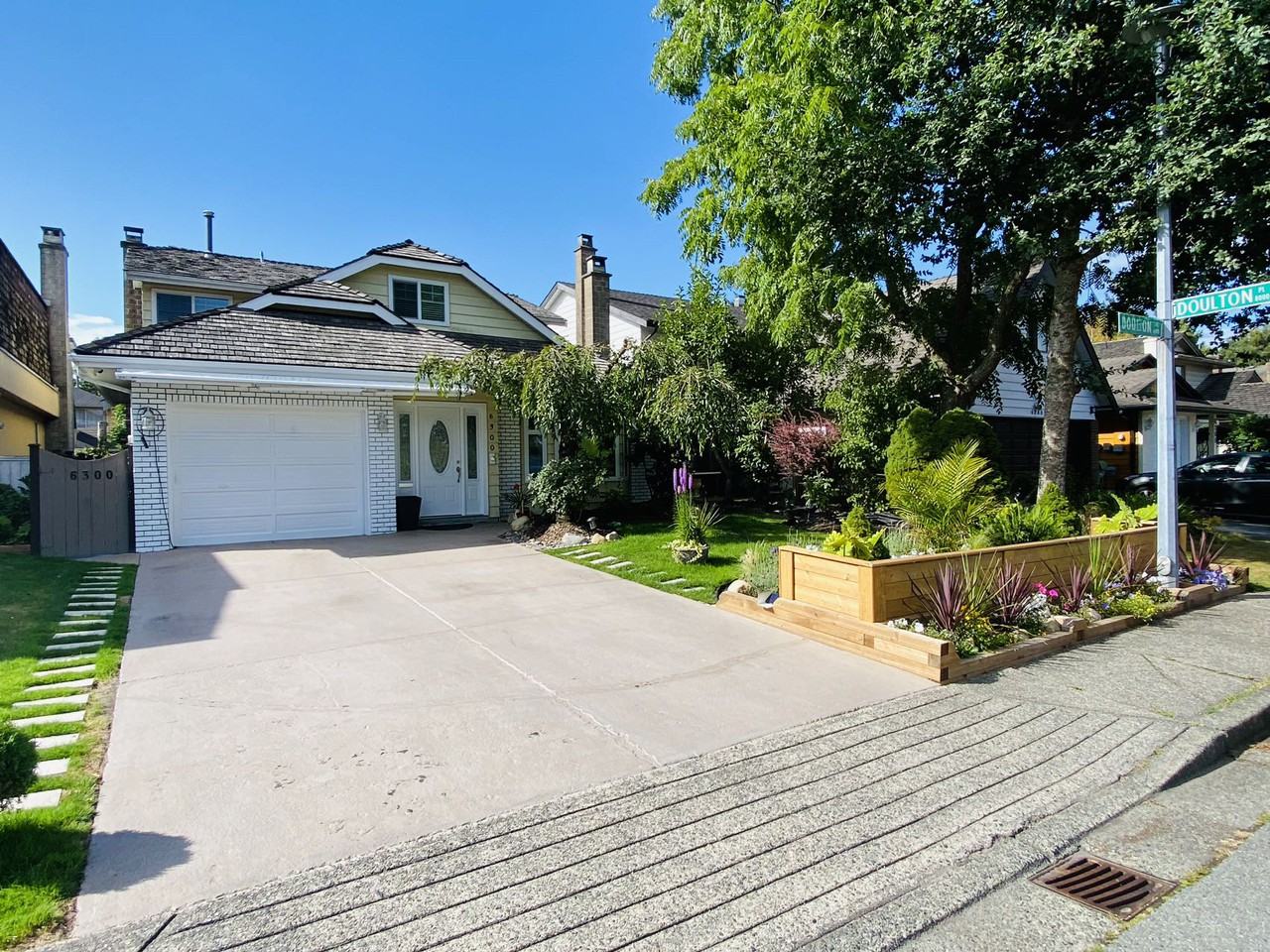 6300 Doulton Ave - Photo 2 of 11