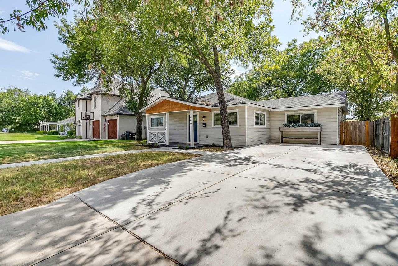 729 Edgefield Rd #NA - Photo 2 of 26