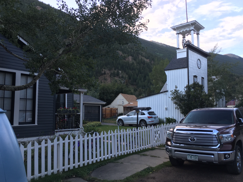 1008 Taos St - Photo 3 of 14